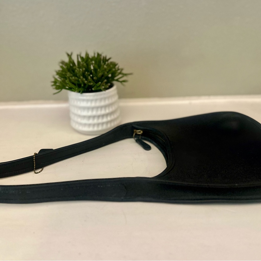 Vintage Coach Ergo Black Leather Shoulder Bag 9020 • 90s Rare- Mini-Made in USA - Picture 7 of 11